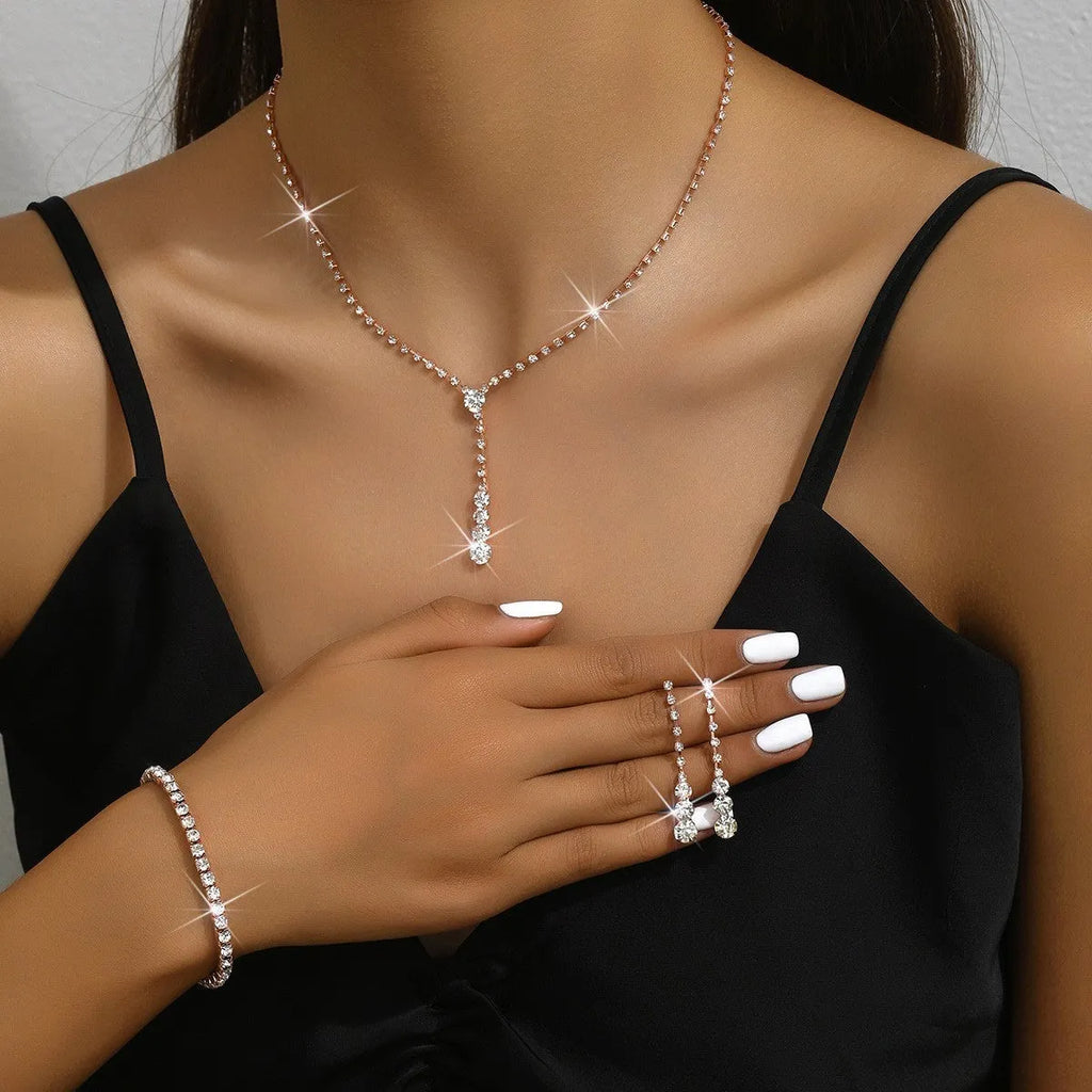 Women's three-piece rhinestone heart pendant wedding jewellery set with snake bone chain and elastic bracelet