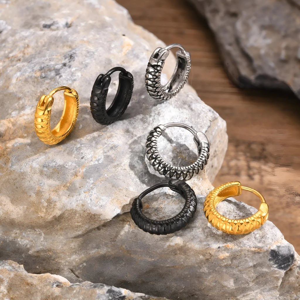 Stainless steel hip hop ear ring with snake pattern design in black or gold colour