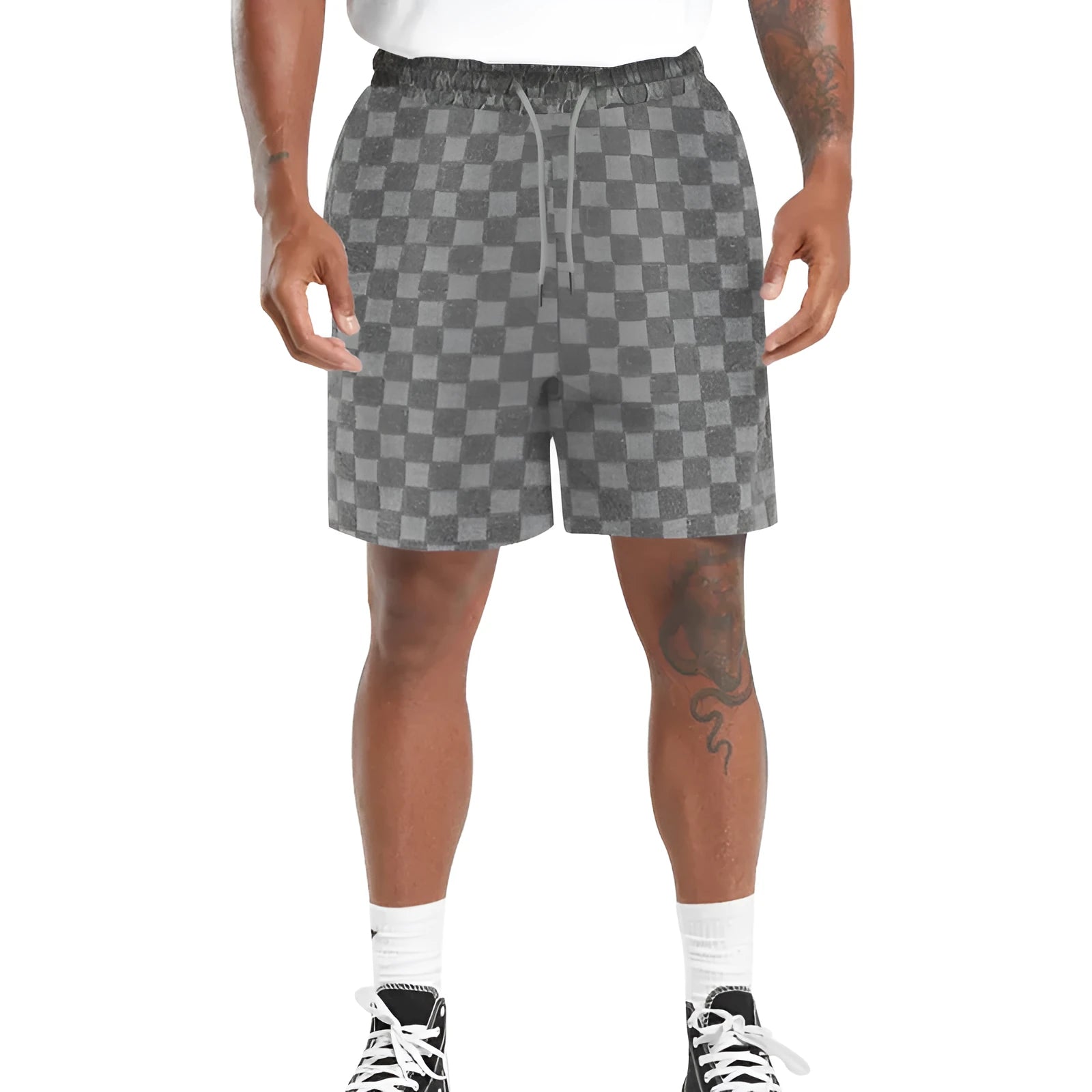 Checkerboard plaid sports shorts with loose fit and straight-leg design in four colour options