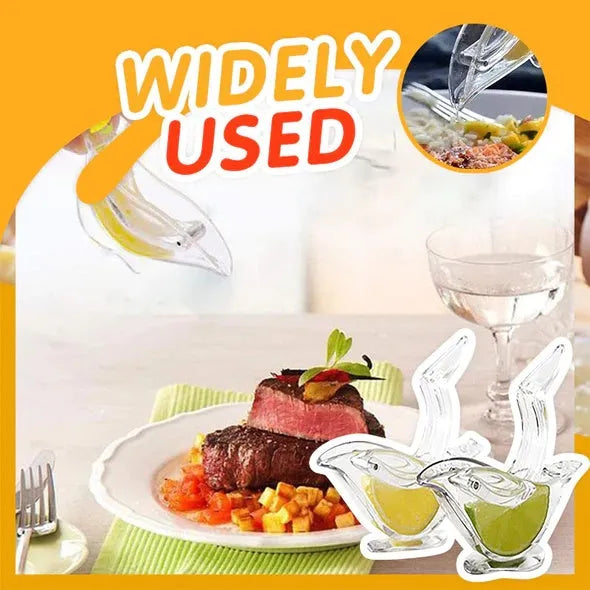 Transparent acrylic bird-shaped manual lemon juicer for fresh juice extraction