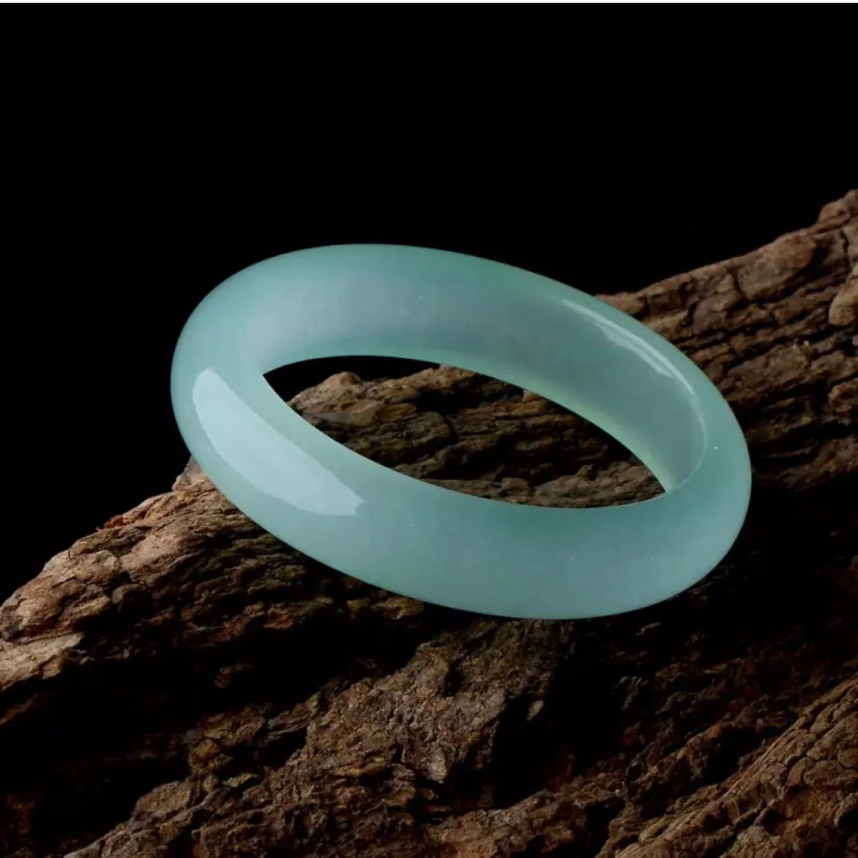 Light green jade quartz bracelet for women with modern simplicity design in blue and green colour options