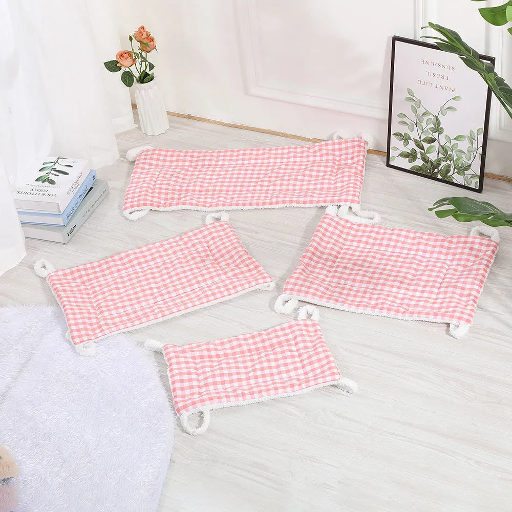Fixed pet cage mat in rectangular shape, eight sizes from 40x25cm to 90x30cm, for dog and cat kennels.