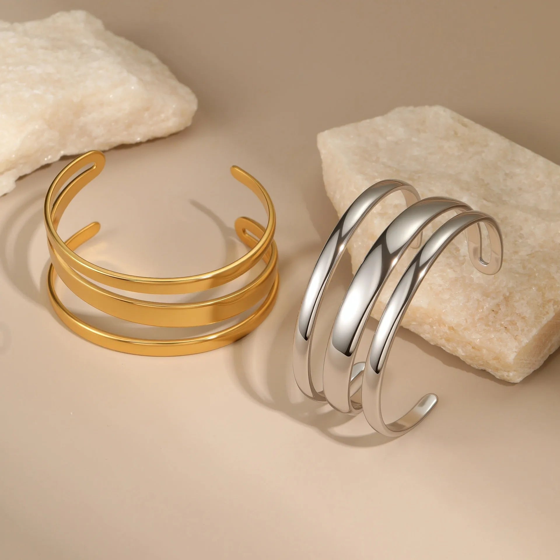 Geometric stainless steel bracelet for women with simple opening clasp in gold or steel colour