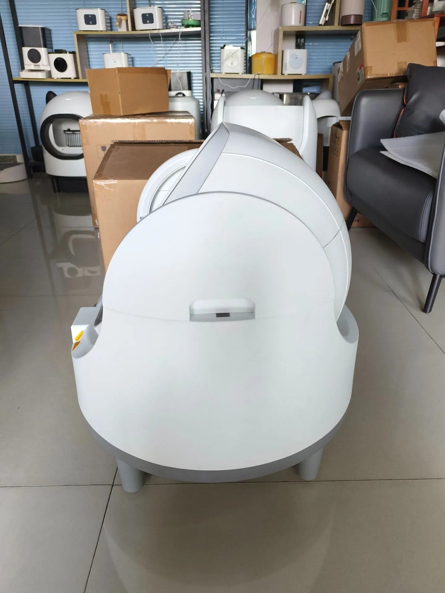 White fully automatic cat litter box with intelligent shovel machine, 535x535x600mm, APP smart control