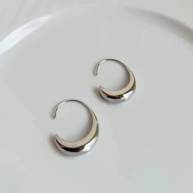 Gold and silver retro snake design women's alloy earrings for fashion office wear