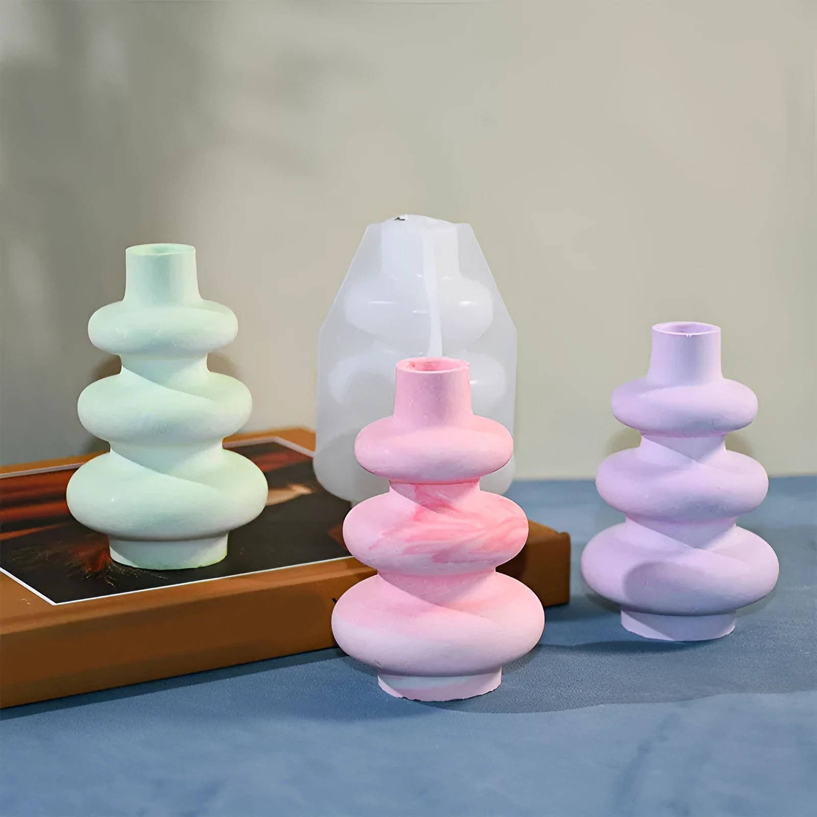 Three layer circle vase silicone cake mould with irregular shape in two size options