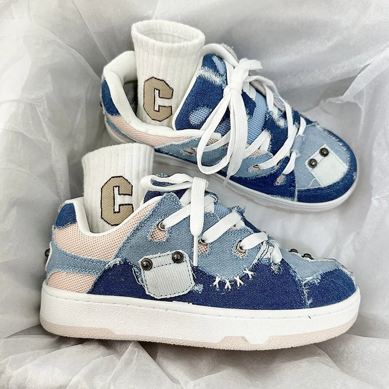 Low-top canvas bread shoes in Denim Blue Pink with PU sole, mesh lining, and front lace-up