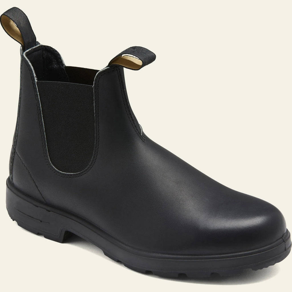Vintage unisex brown Chelsea boot with frosted PU upper and beef tendon sole on a white background.