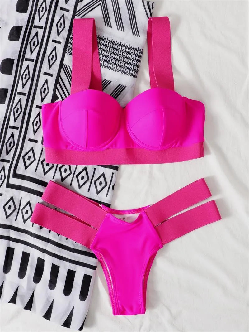 Women's two-piece bikini swimsuit with push-up underwire in contrast colours