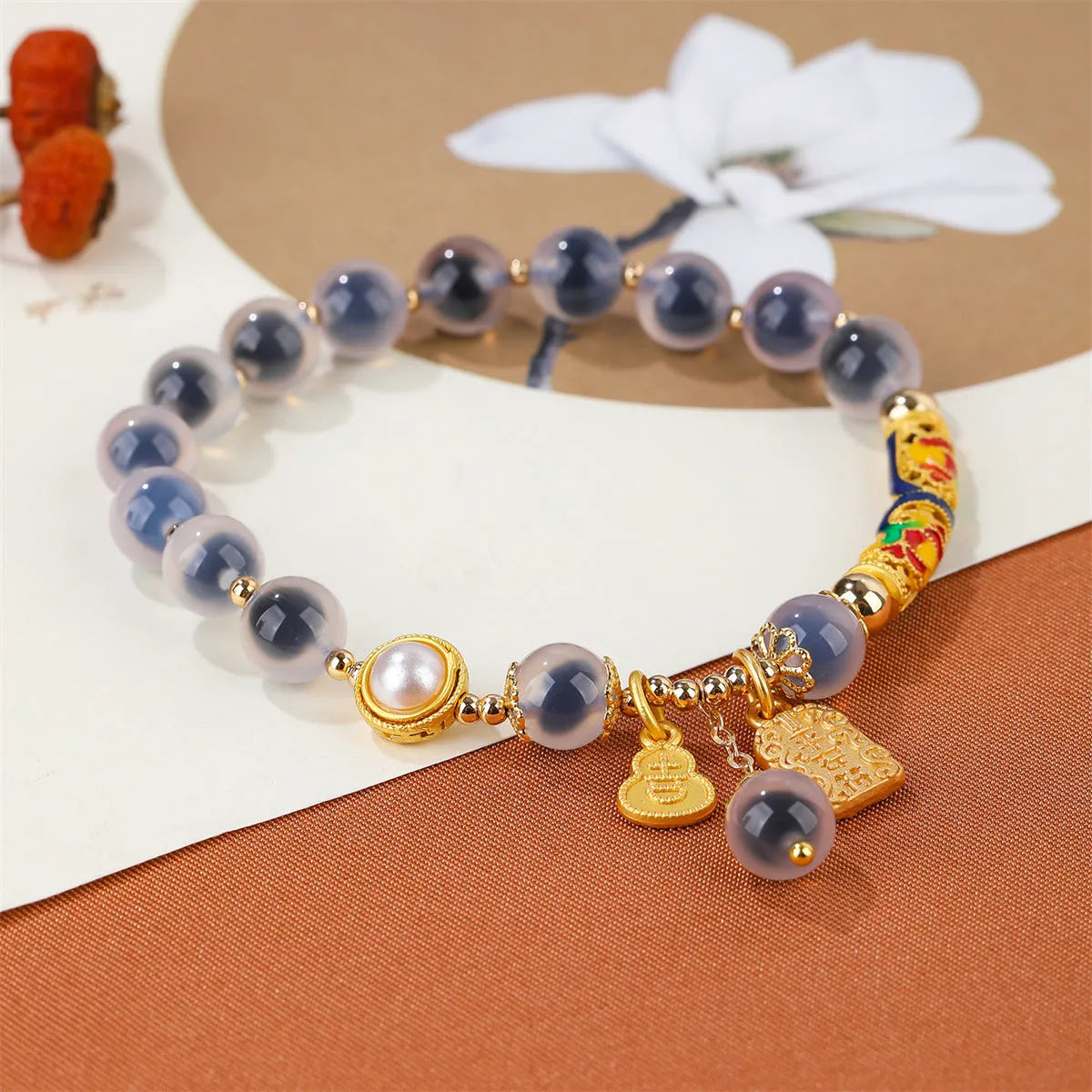 Women's sugar heart agate bracelet with manual DIY crafting in retro style