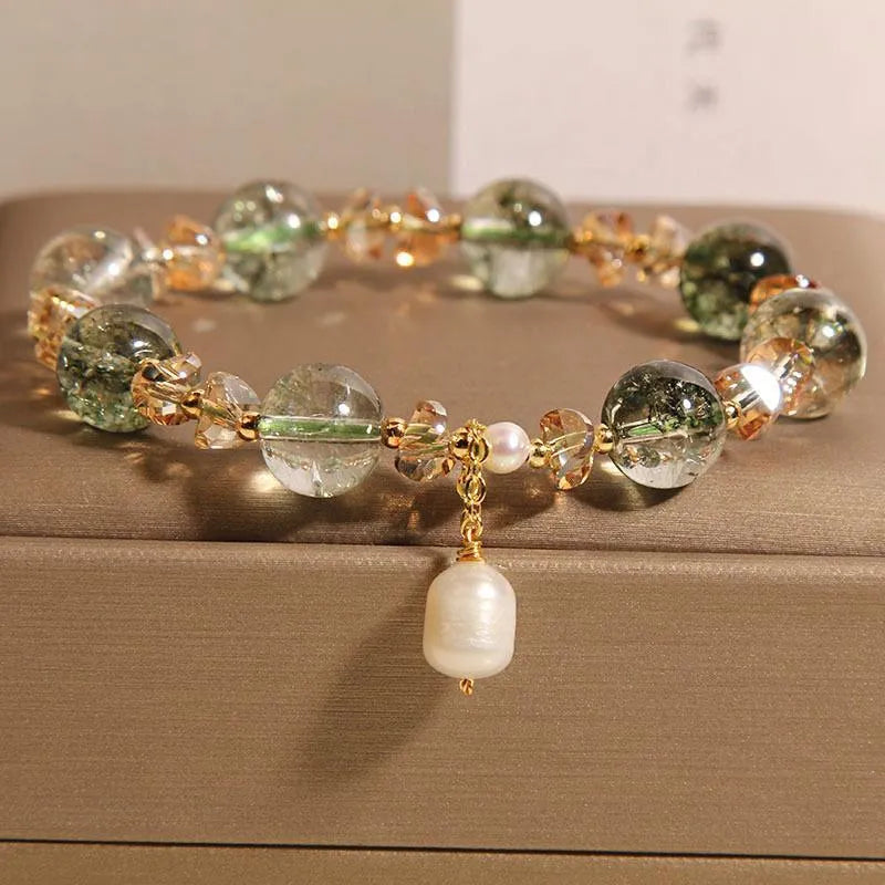 Women's green phantom quartz and pearl crystal bracelet in Japanese Korean style.