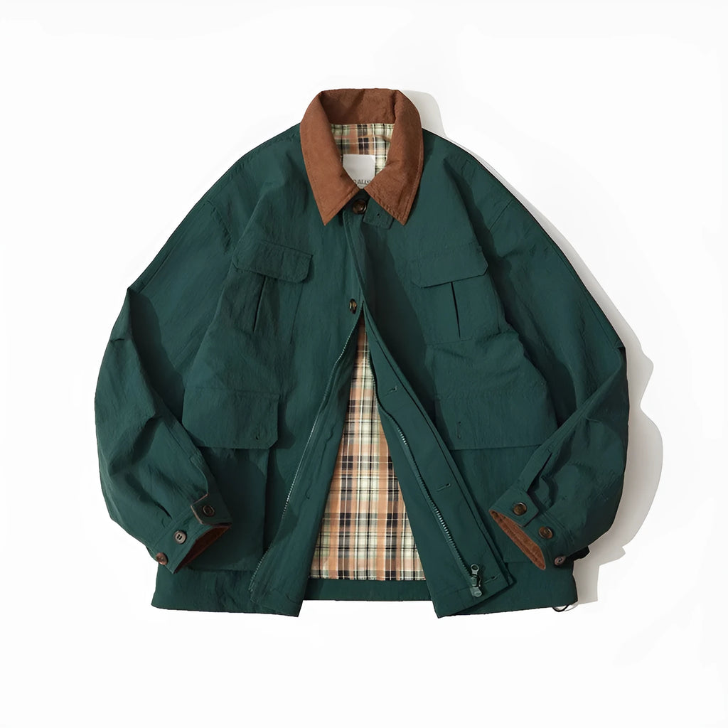 Casual solid colour polyester jacket with side pockets in apricot or green
