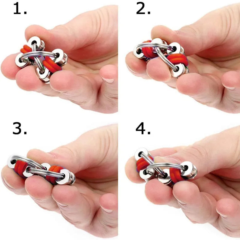 Iron bicycle chain toy keychain, 16.5G, decompression fidget keyring in black, blue, red, green, orange, purple or yellow
