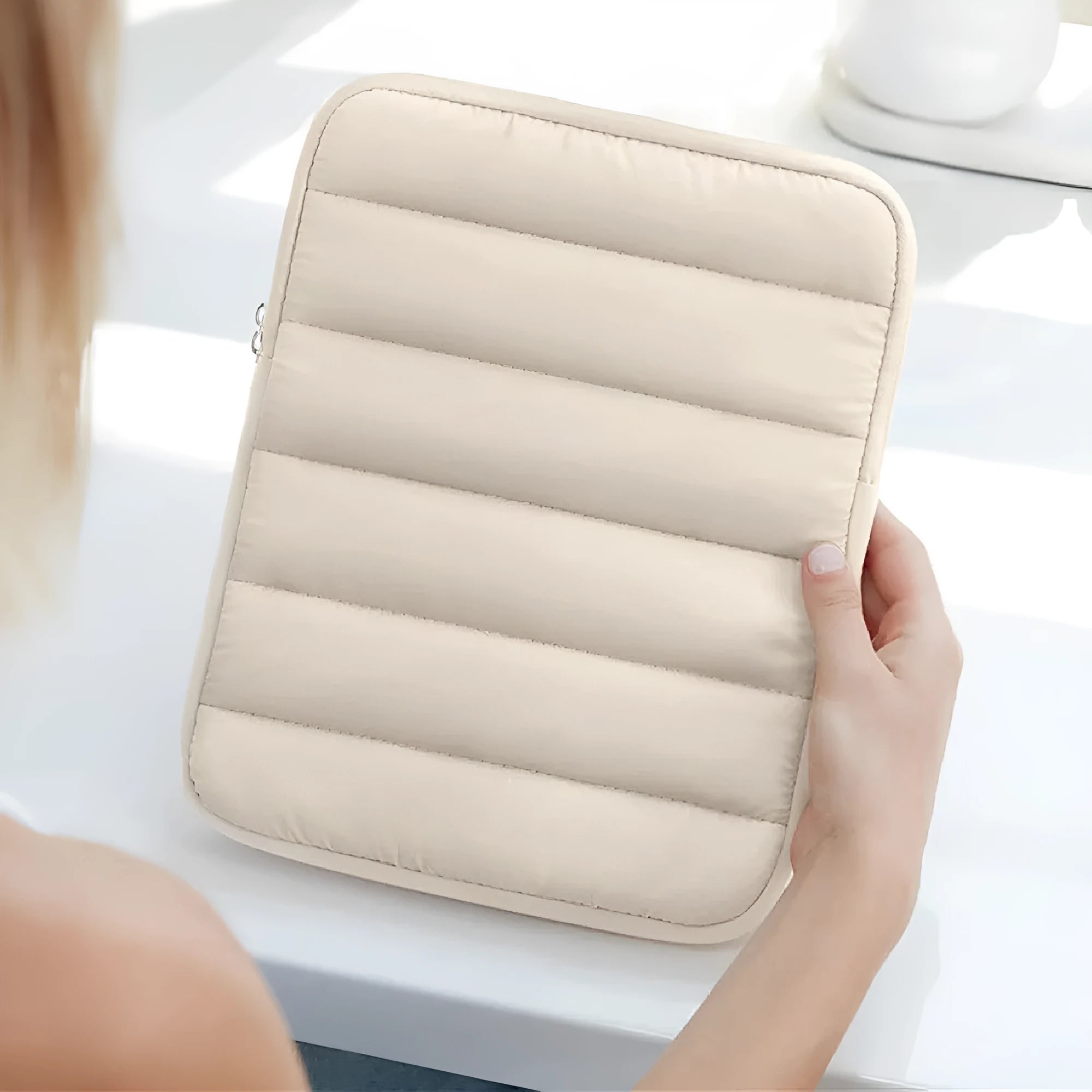 Black puff bag laptop sleeve with elastic sides for 9.7-11 inch devices