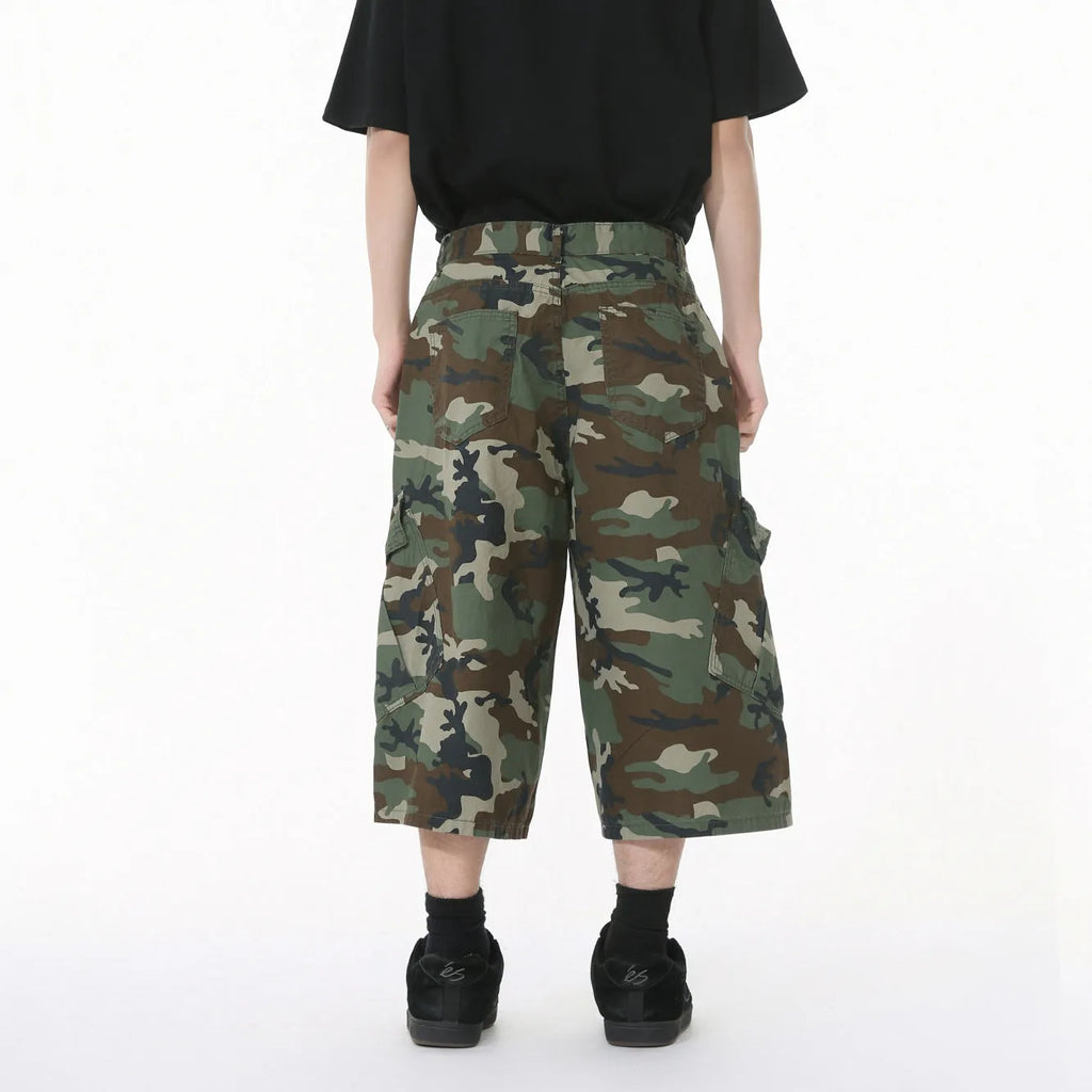 Men's cotton camouflage wide-leg loose fit cropped trousers with side stitching and large pockets