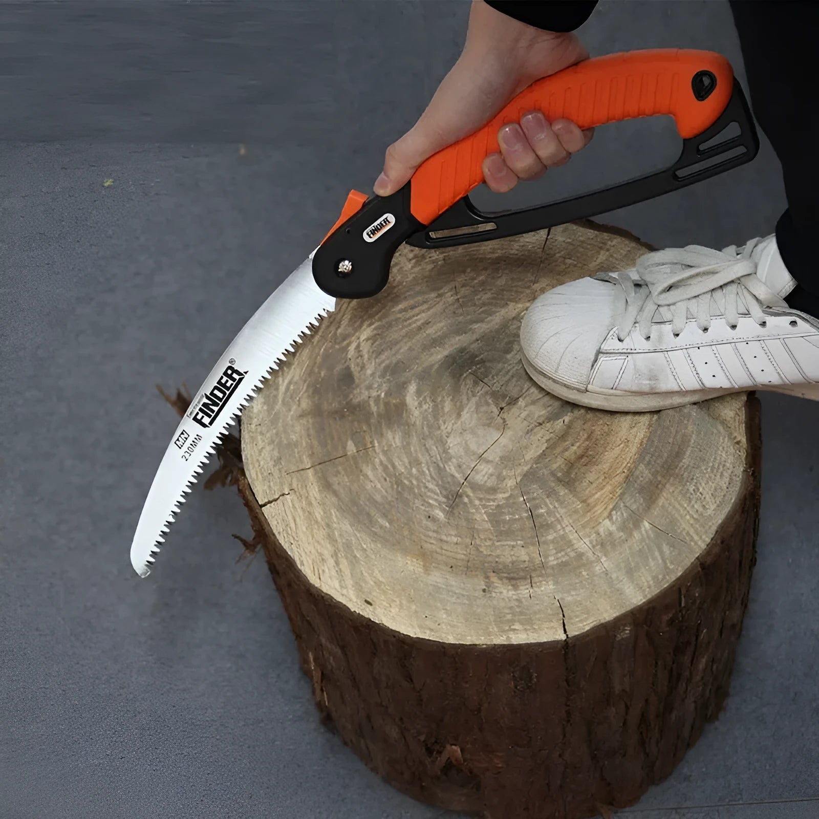 A folding garden hand saw with a TPR grip and a 9-inch 65MN steel blade, shown both open and closed.
