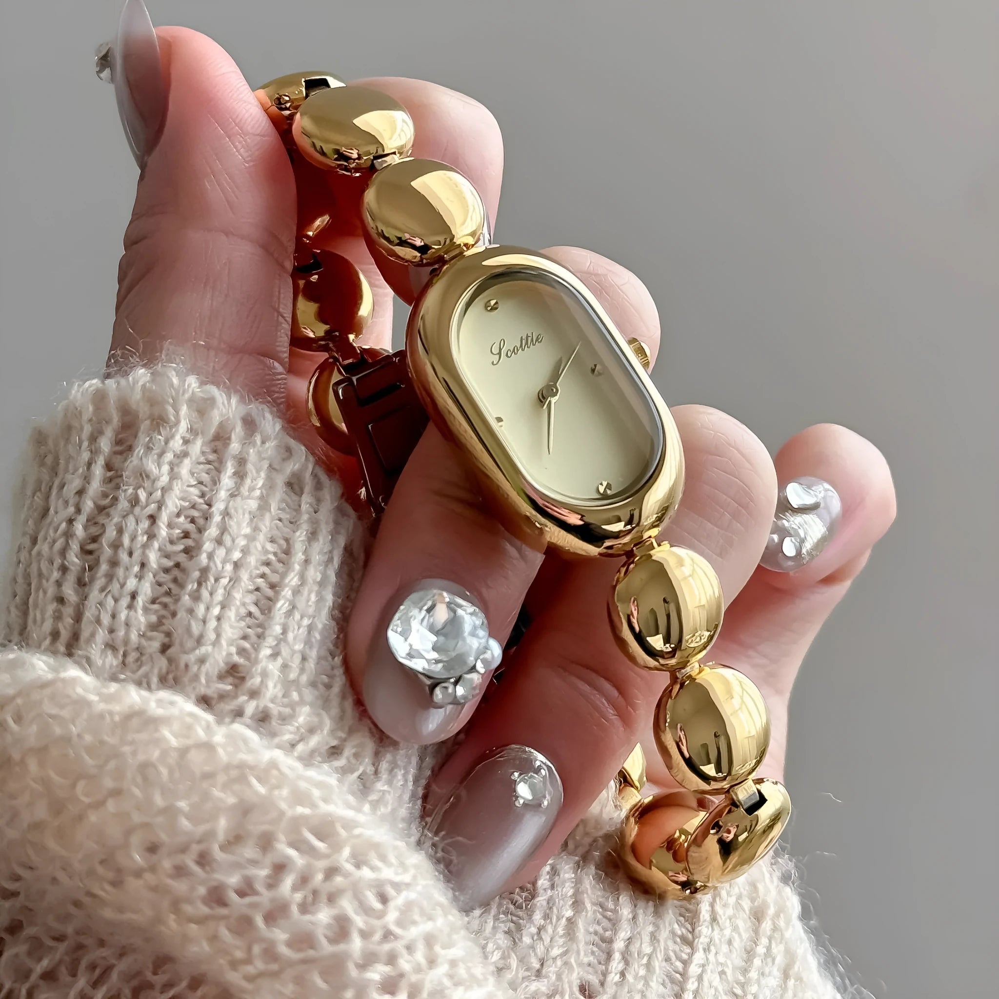 Women's oval dial gold-plated fashion watch bracelet in multiple colour options