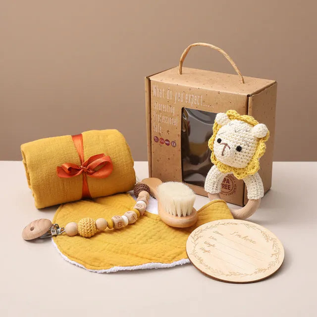Baby bath toy set, six or seven piece option, 300g, with dinosaur, elephant, fox, koala, lion, orange or rabbit choice.