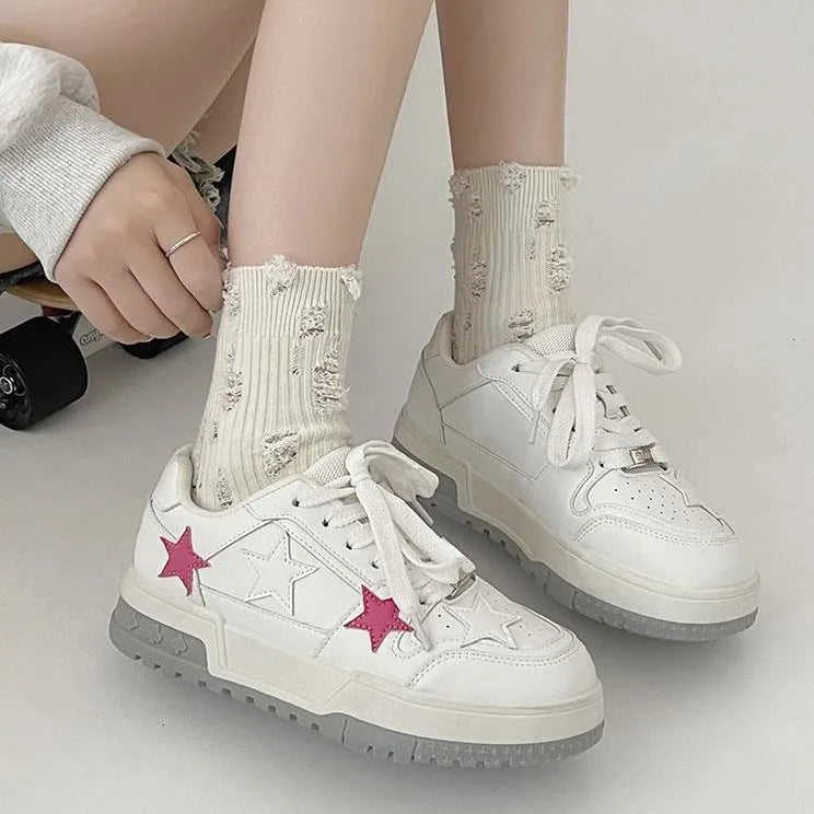 Women's Korean style round toe low-top sneakers in pu leather, black colour, side view