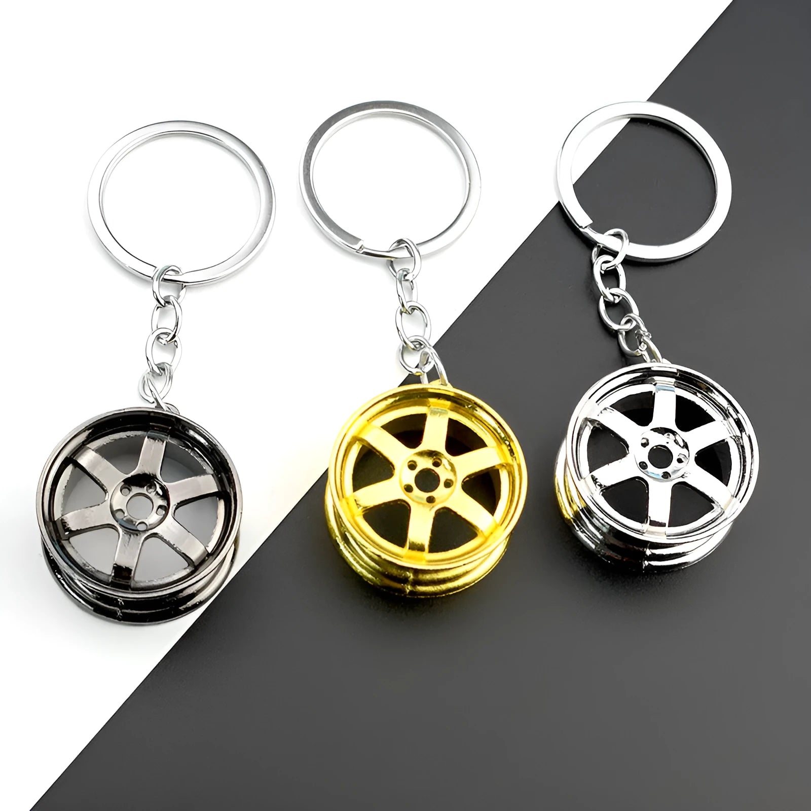 Wheel hub design metal keychain in zinc alloy with gold, silver or gun black finish
