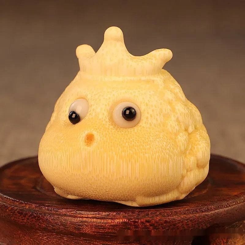 Solid bamboo Crown Princess Toad carving ornament with traditional Chinese design