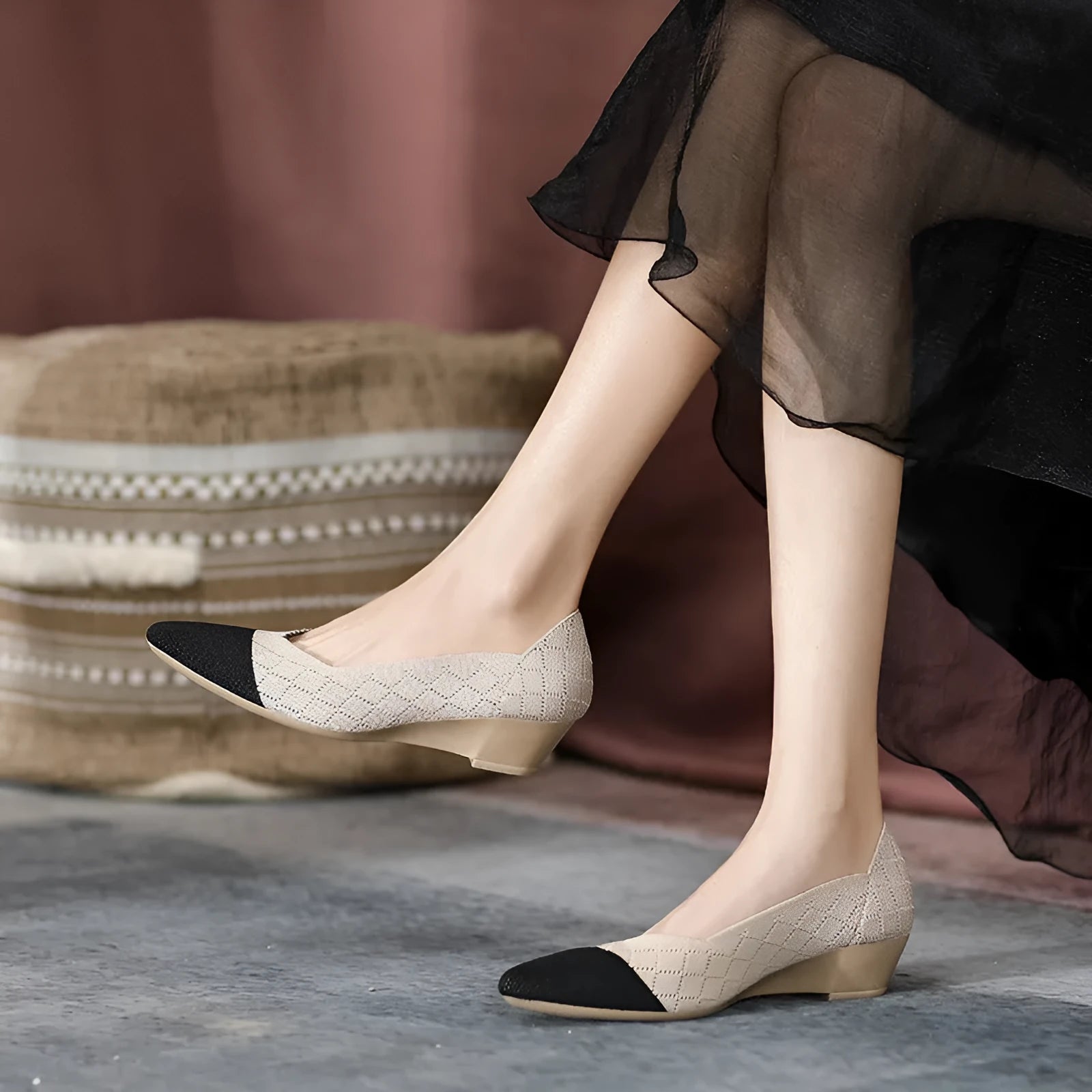 Women's knit wedge casual shoe in pearl grey with a 3-5cm heel and rubber sole.