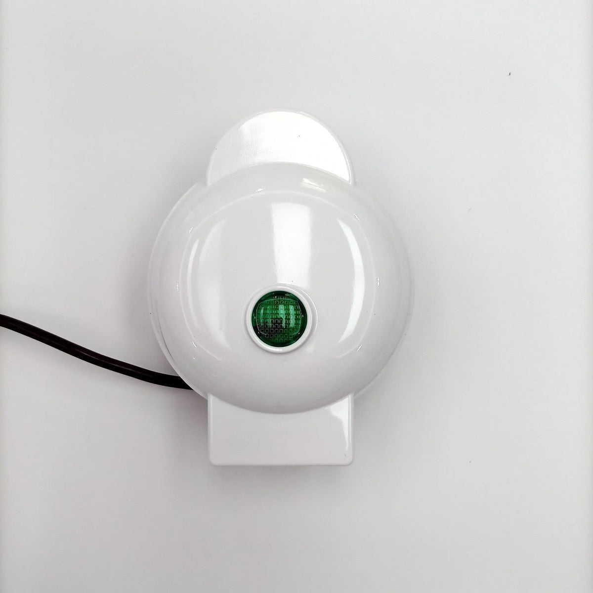 Mini waffle machine in white with electric heating tube, 16.5cm size