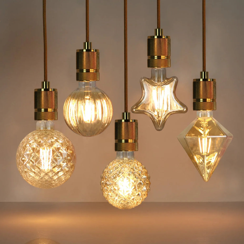 Retro shaped glass bulb 220V 4W 360lm 110x160mm in gold finish with pointed diamond shape