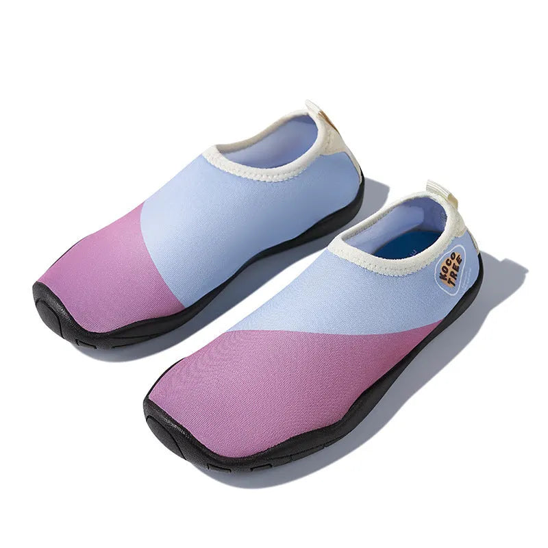 Children's beach shoes with anti-slip rubber soles and polyester upper in multiple colours