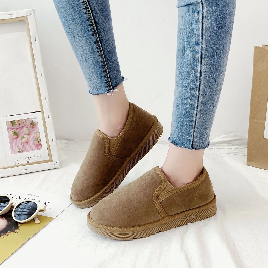 Fleece-lined casual snow boots with a flat rubber sole, shown in multiple colours.