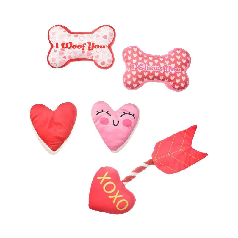 Colour options for a plush dog chew toy with vocalisation and textured molars.