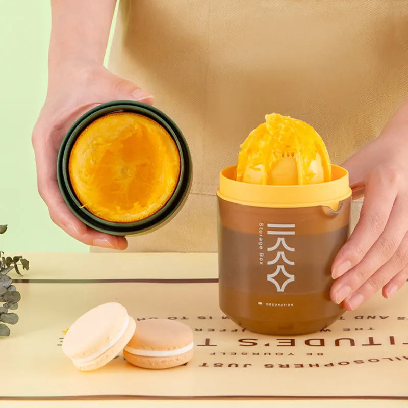 Manual citrus juicer in PP plastic with 400ml capacity for orange and lemon juice extraction