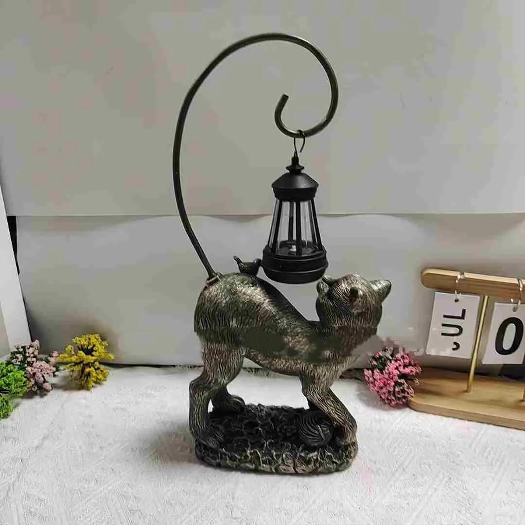 Resin cat solar garden lamp in bronze colour for courtyard and garden decoration