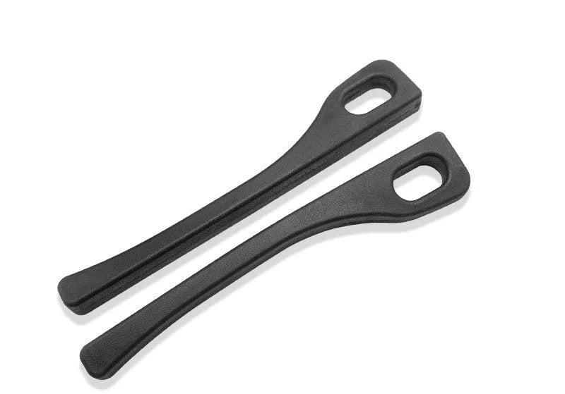 Car seat gap sealing strip in polyresin with handle for leak-proof interior protection