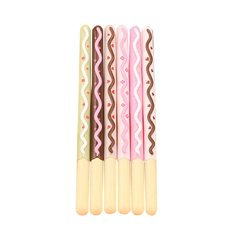 Plastic biscuit-themed fountain pen with 15cm black gel ink body and 0.38mm tip