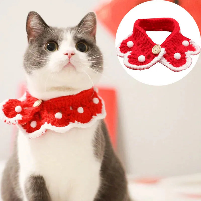 Hand-knitted milk cotton pet collar in cartoon pattern for costume decoration on cats dogs rabbits