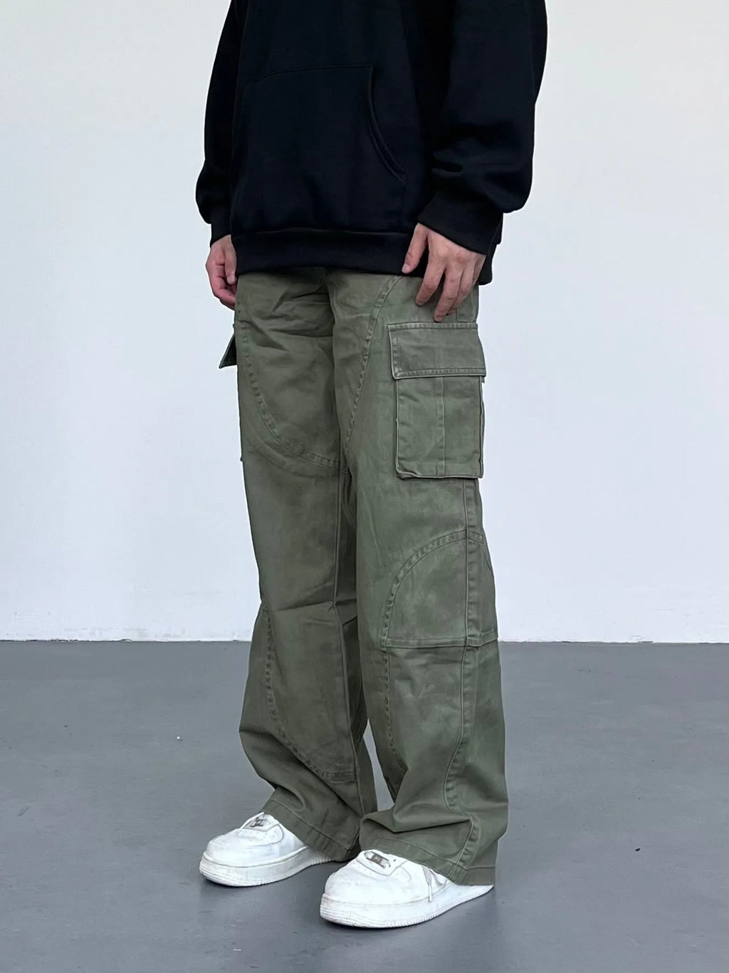 Autumn winter American style washed worn loose straight-leg overalls in black, green, and dark grey with pocket details