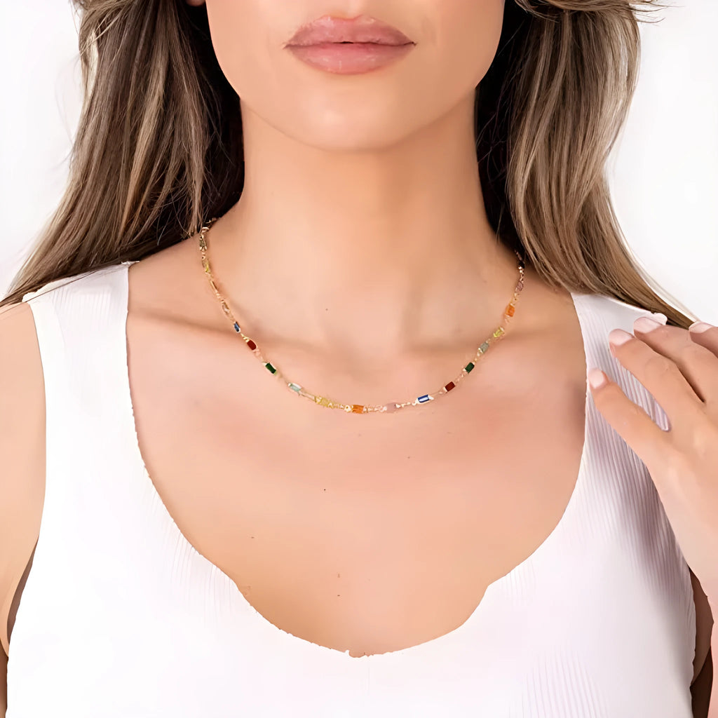 Ladies geometric crystal necklace with alloy pendant on adjustable 41-50cm chain