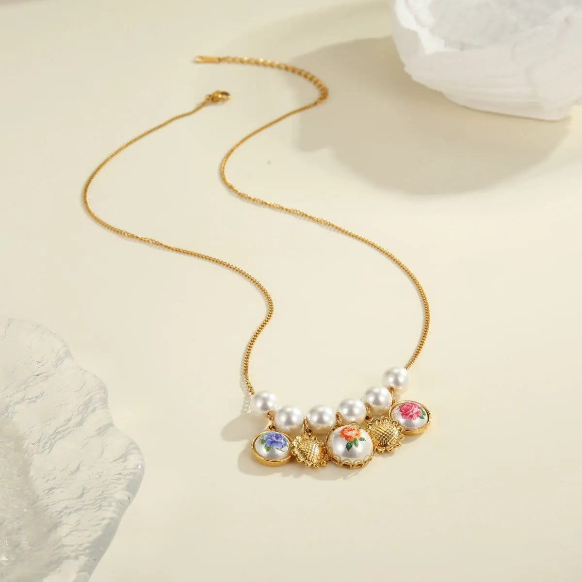 Vintage sunflower flower stainless steel necklace with 18K electroplated finish, two colour variants
