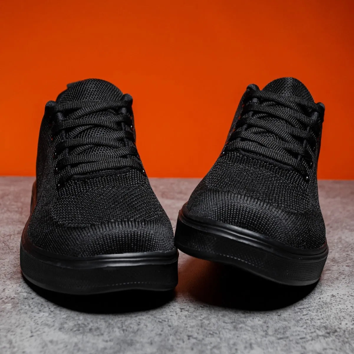 Light white casual board shoes with thick EVA soles and breathable mesh uppers