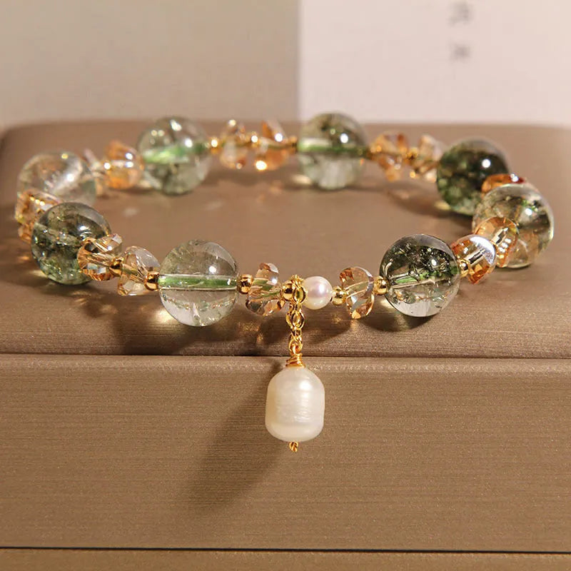 Women's green phantom quartz and pearl crystal bracelet in Japanese Korean style.