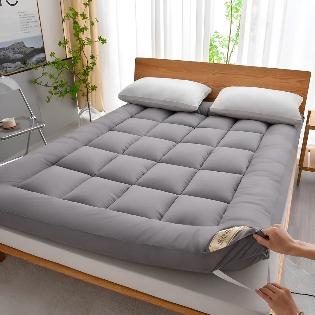Thickened polyester feather velvet mattress sheet in pure grey, 180x200cm size