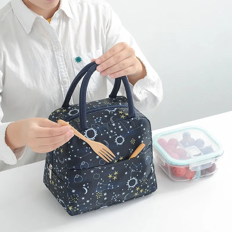 Thermal lunch bag with aluminium foil insulation in four colour options