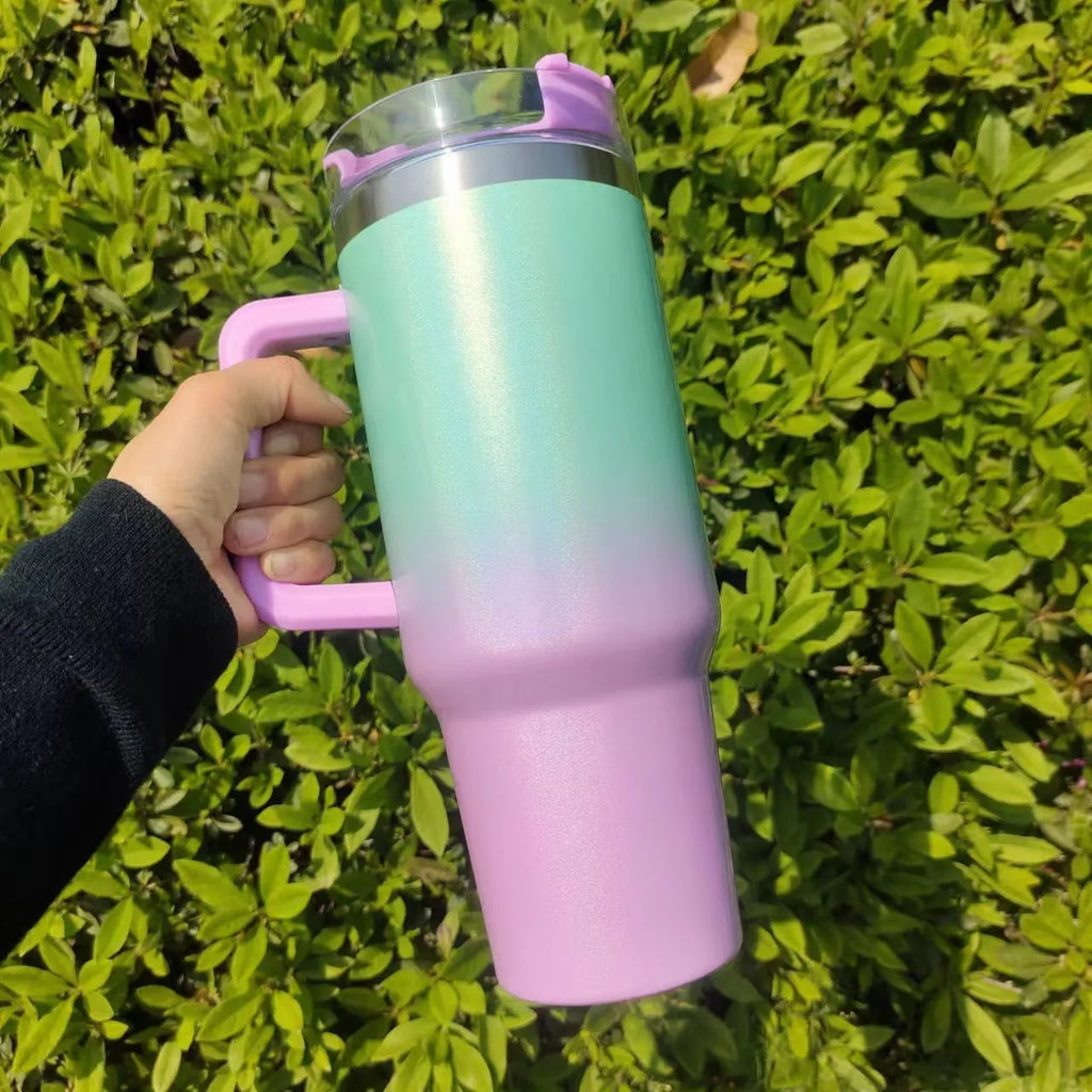 Large stainless steel vacuum insulation cup with gradient colour options showing thermal insulation design