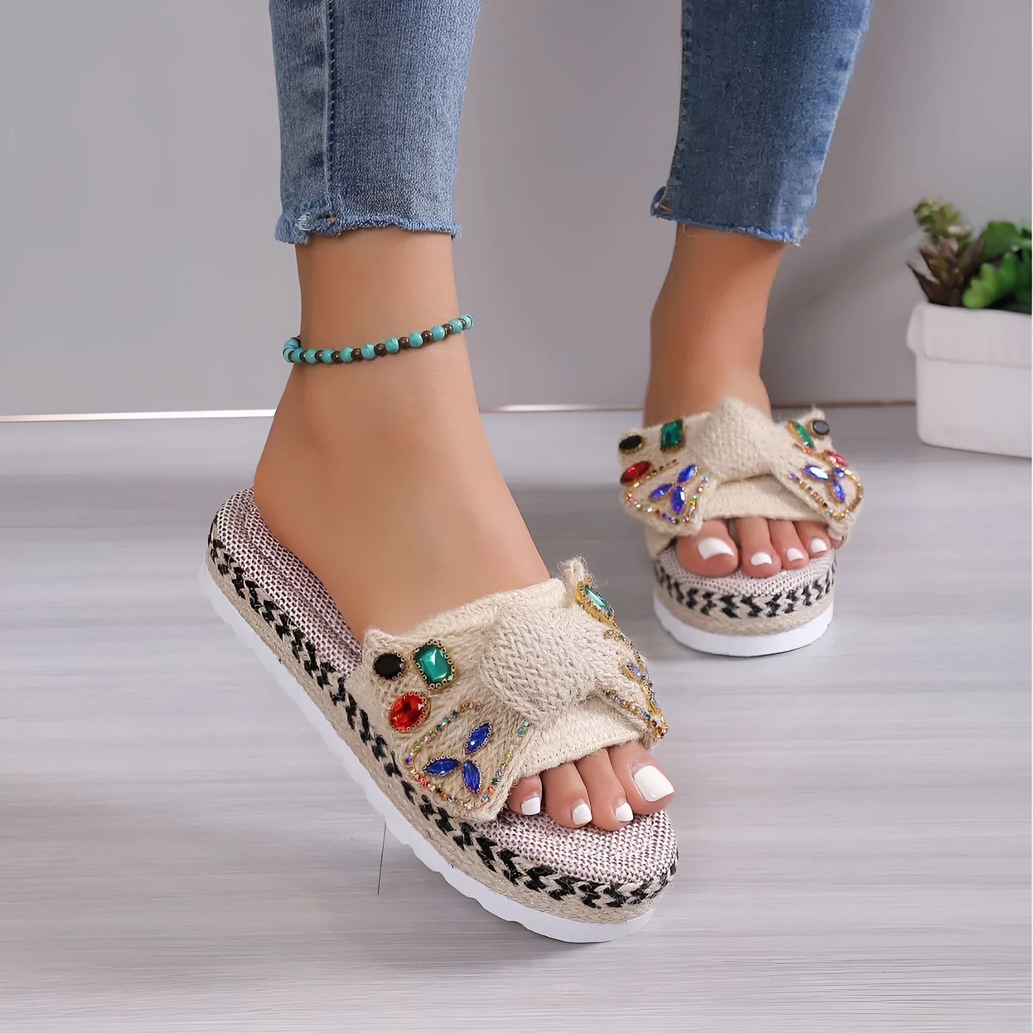 Creamy-white women's platform sandals with beach bow decoration and cloth construction