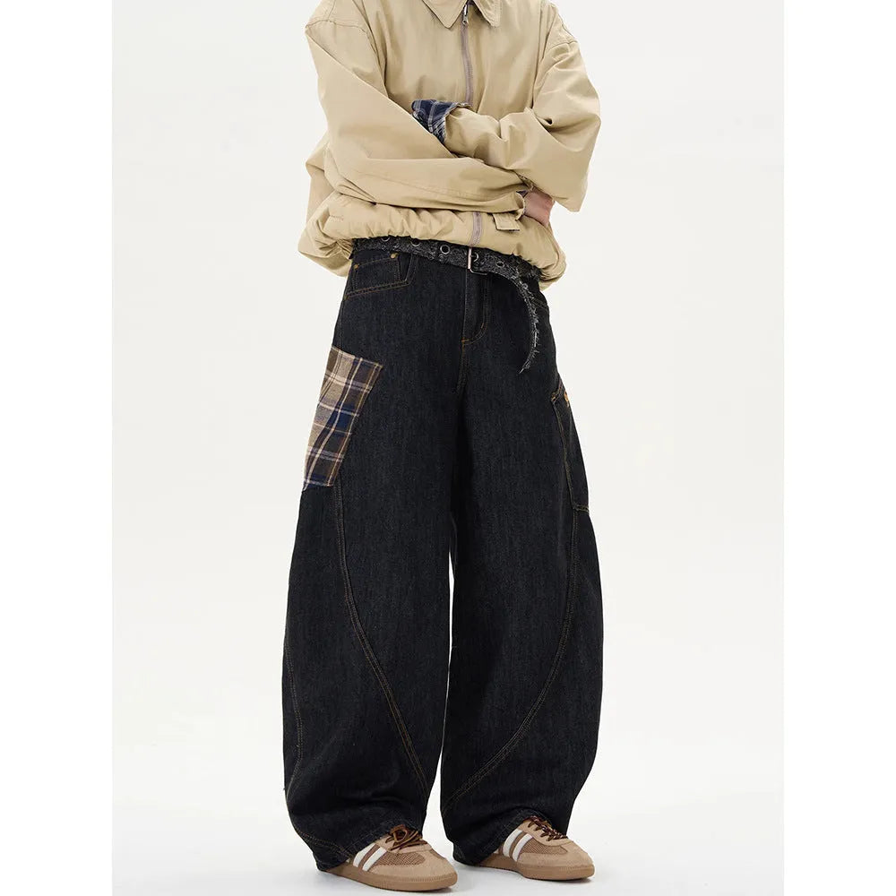 Women's loose-fitting plaid trousers in straight-leg cut with mid waist