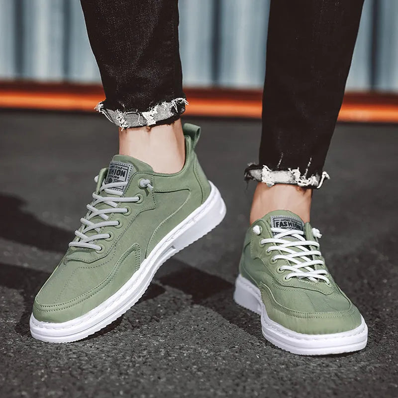 Men's lace-up platform canvas sneakers in green, black or grey with letter print, breathable mesh lining and rubber sole, sizes 39-44