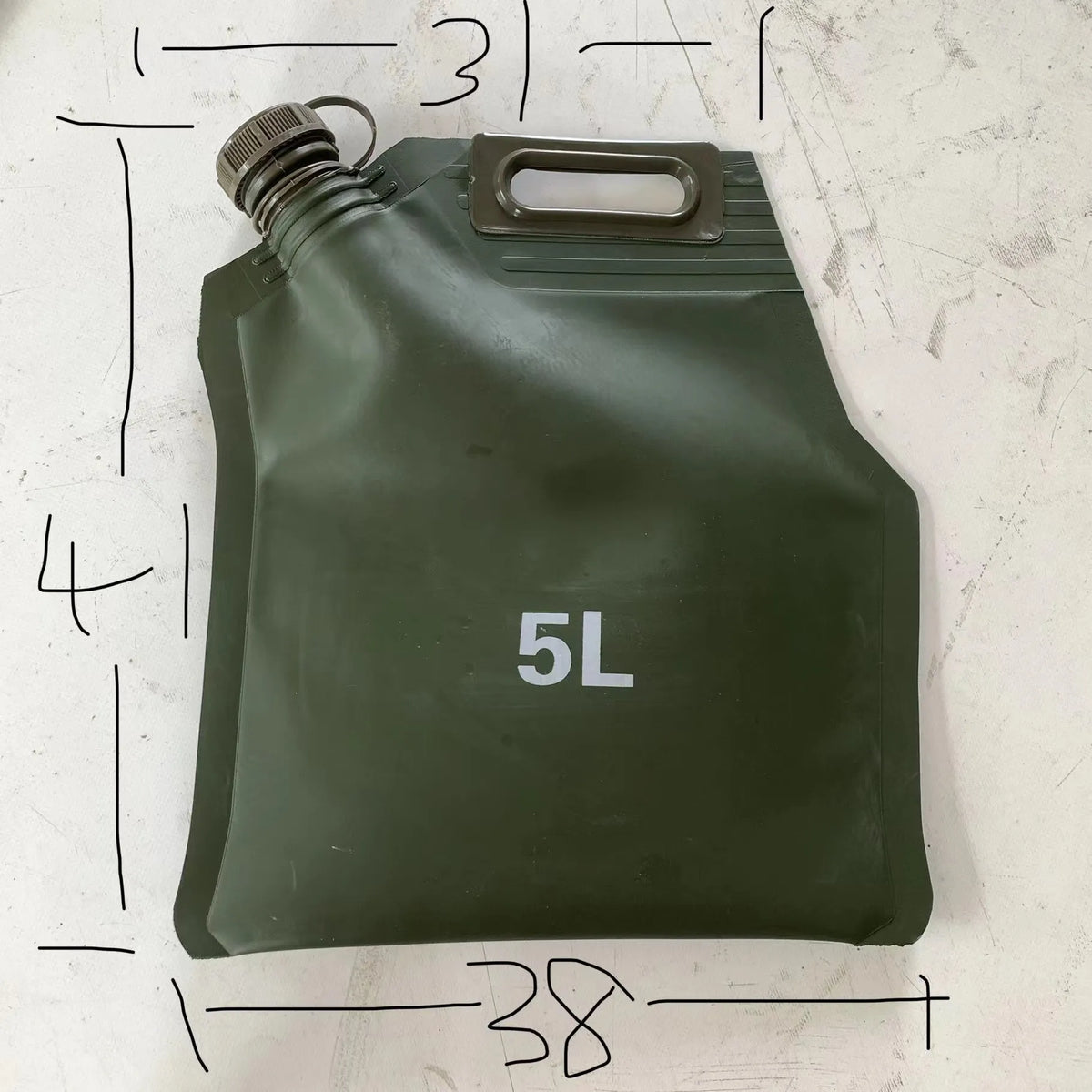 Portable folding TPU oil bag for liquid gasoline transport, available in 5L, 10L, 20L, and 30L sizes