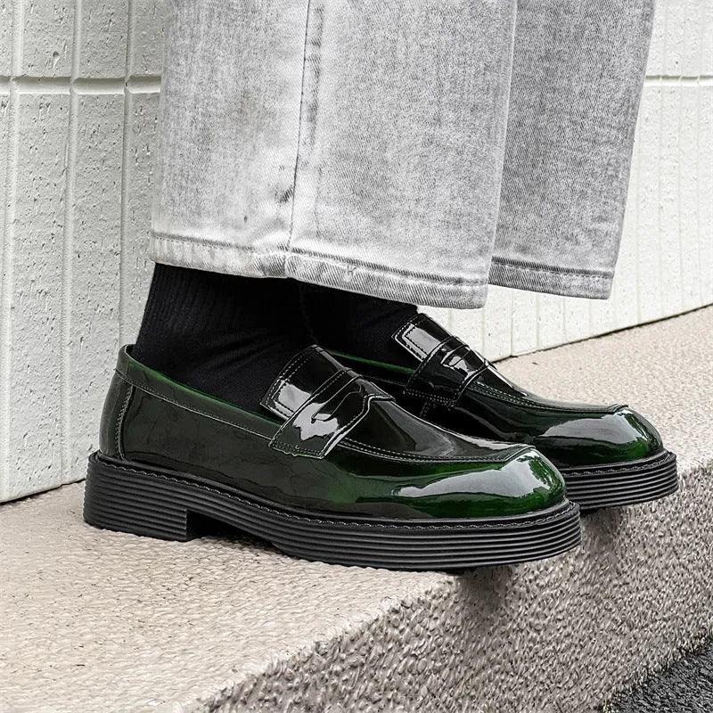 Men's square toe casual leather shoes in solid colour with thick rubber sole and sewing thread detail