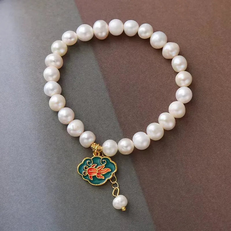 White natural freshwater pearl bracelet with vintage goldfish lotus pendant and antique electroplating